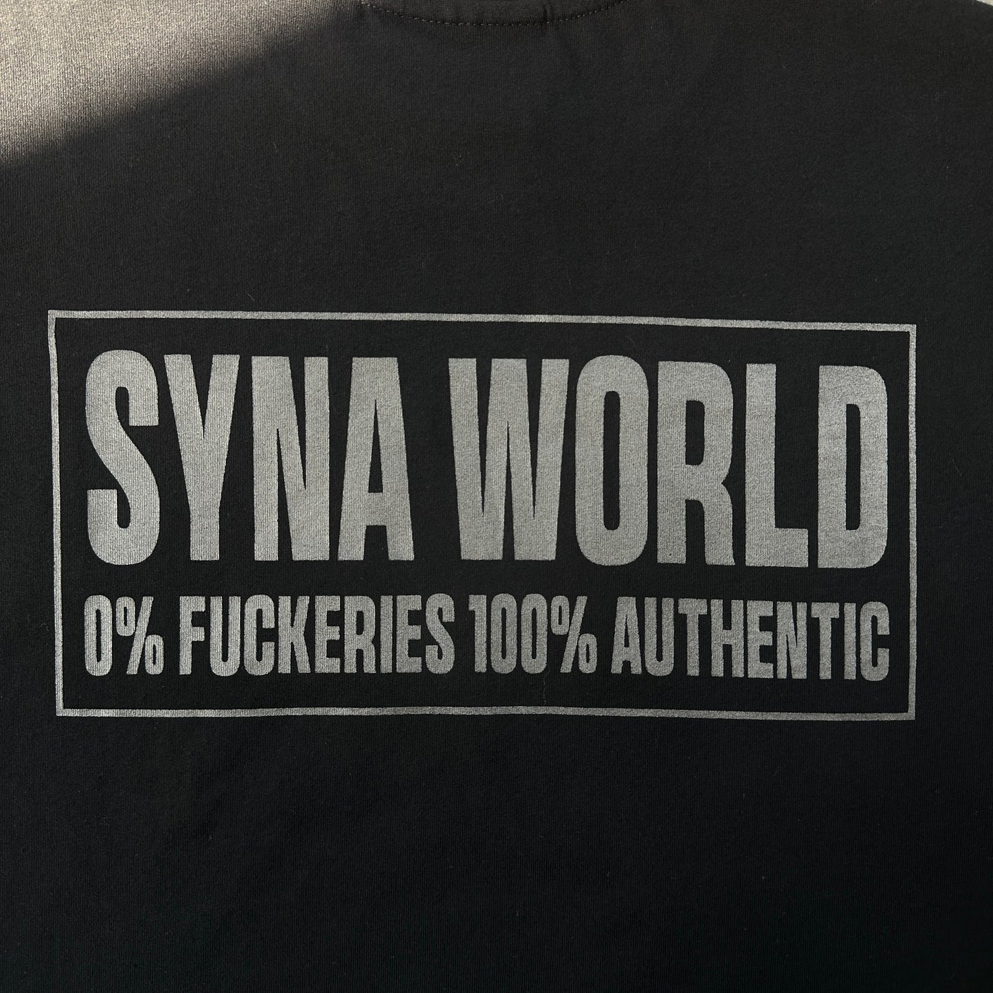 Syna 'Disclaimer' Tee