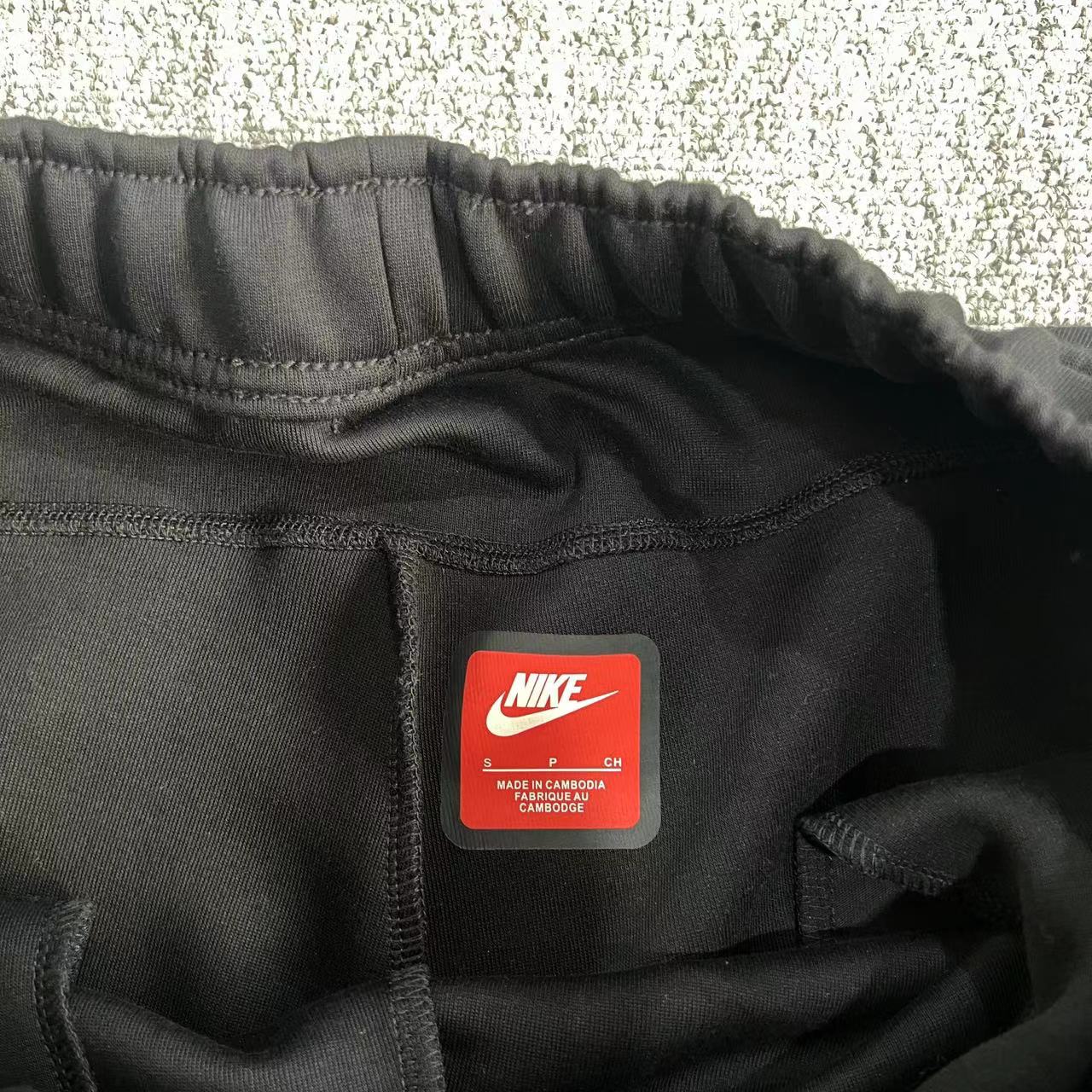 Syna x Nike Techfleece Set