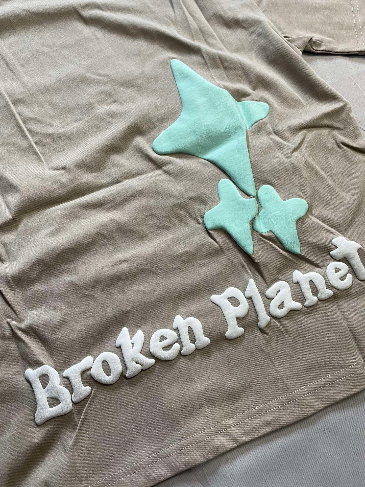Broken Planet 'The madness never ends' Tee