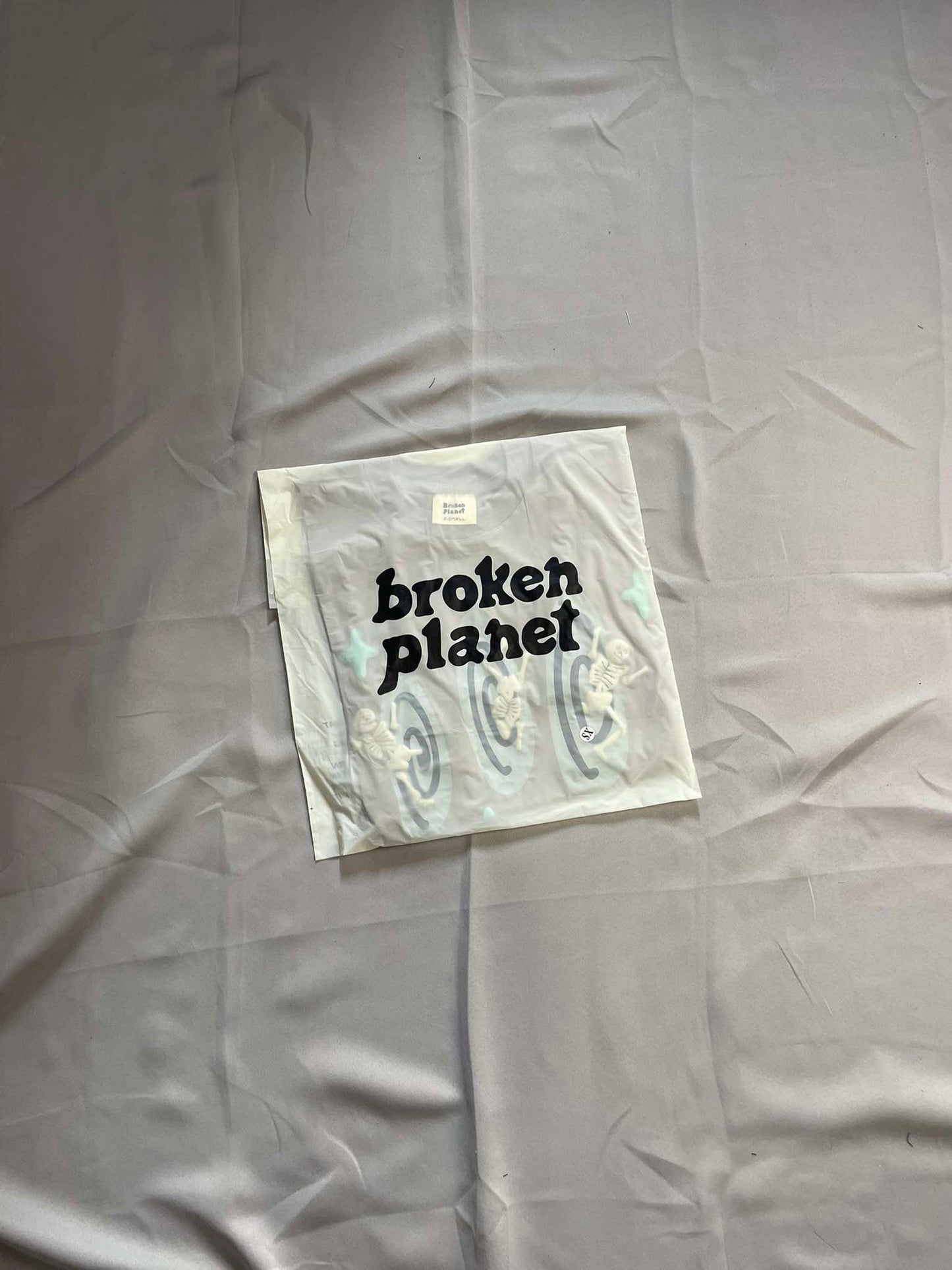 Broken Planet 'The madness never ends' Tee