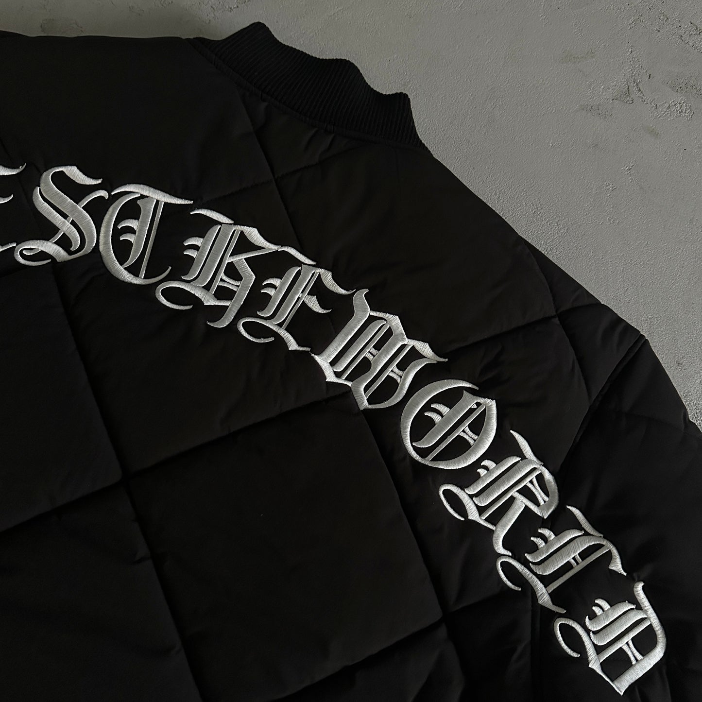 Corteiz Olde English Quilted Jacket