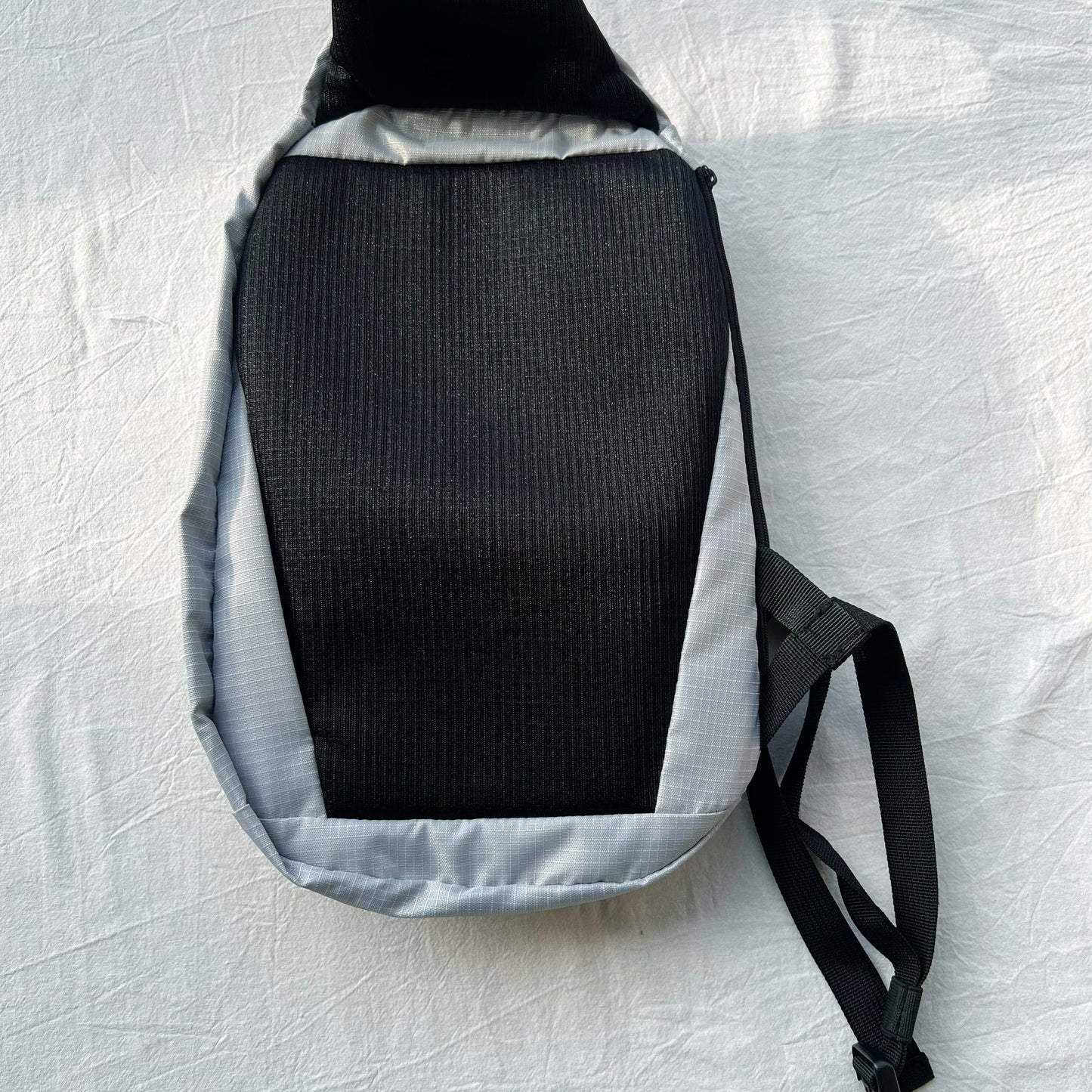 Syna Sling Bag