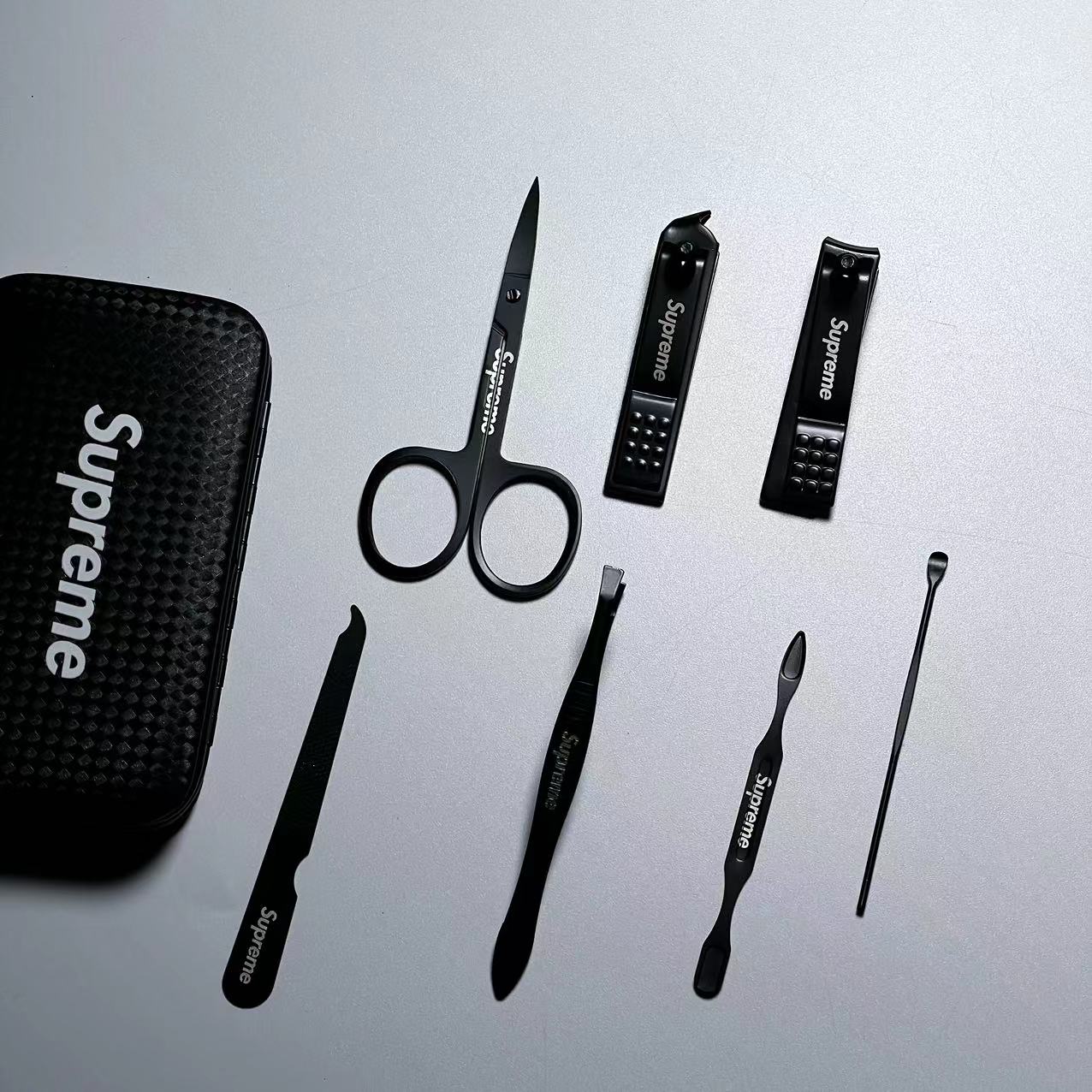 Supreme Manicure Set