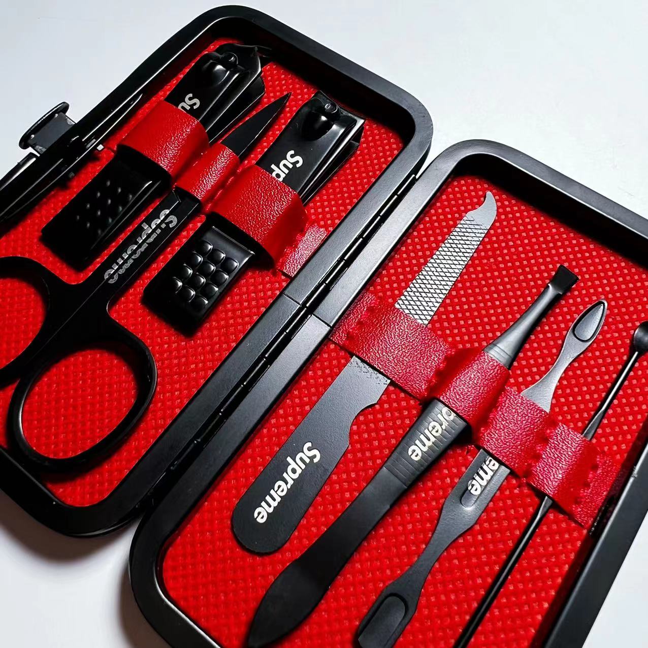 Supreme Manicure Set