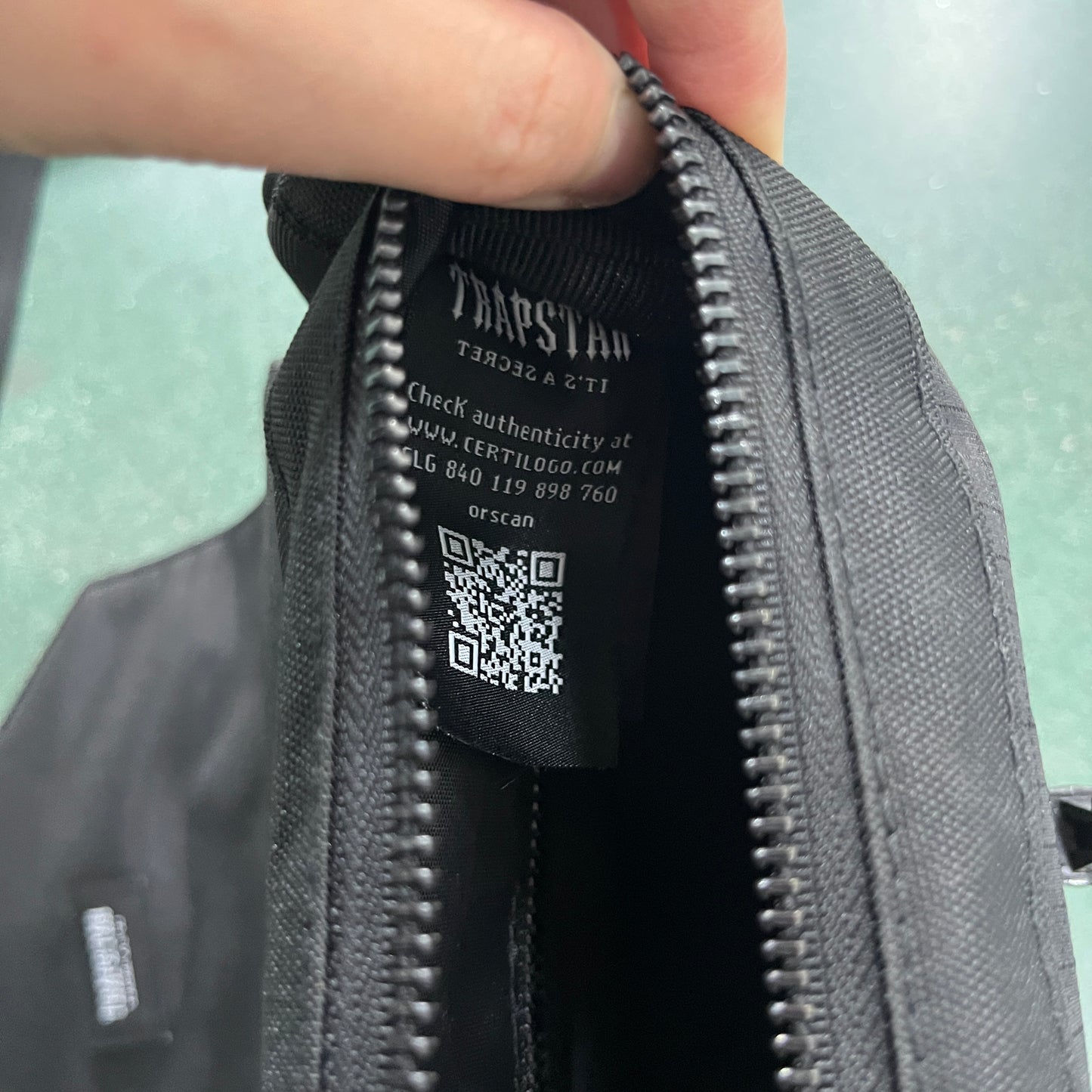 Trapstar Cobra T Messenger Bag