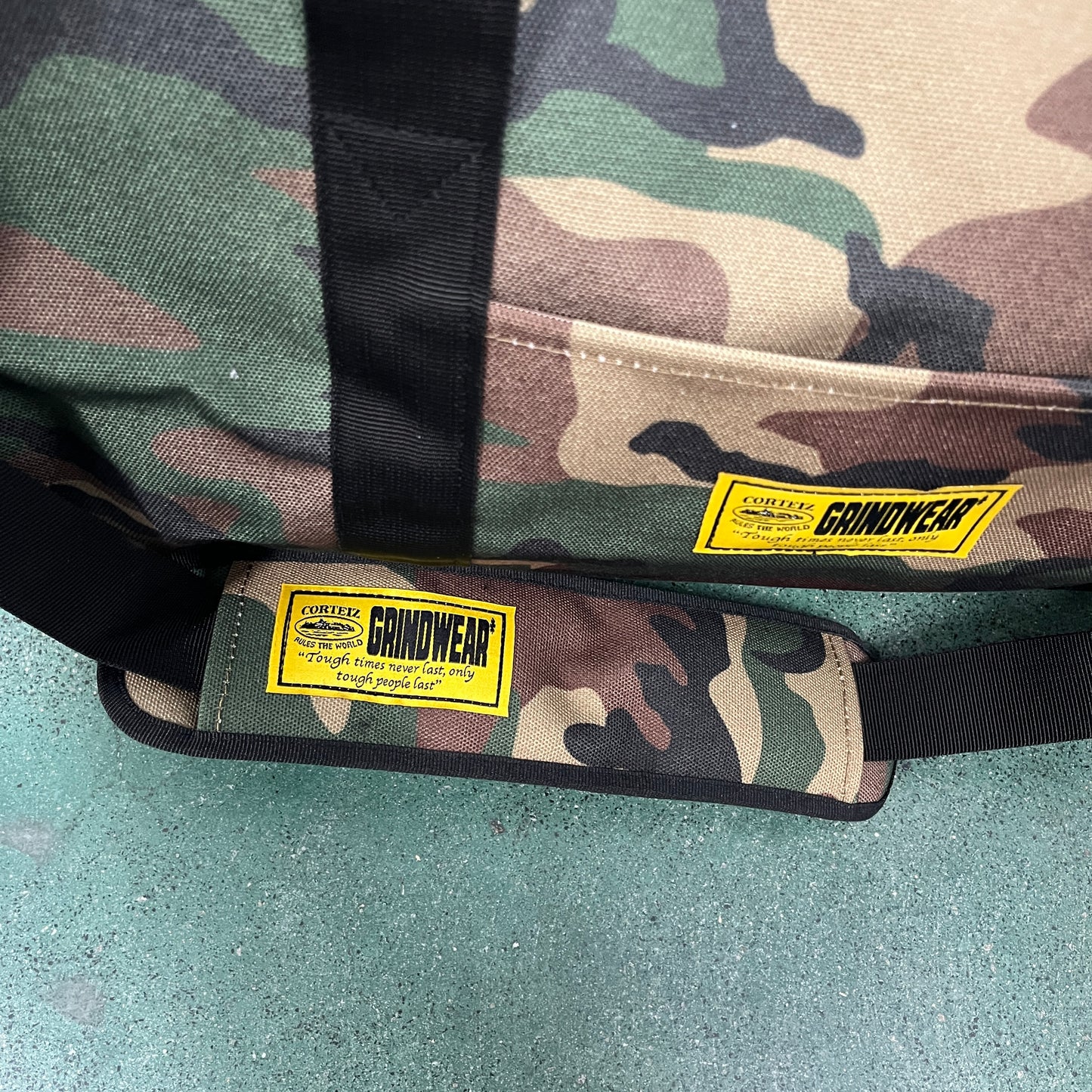 Corteiz Alcatraz Duffle Bag