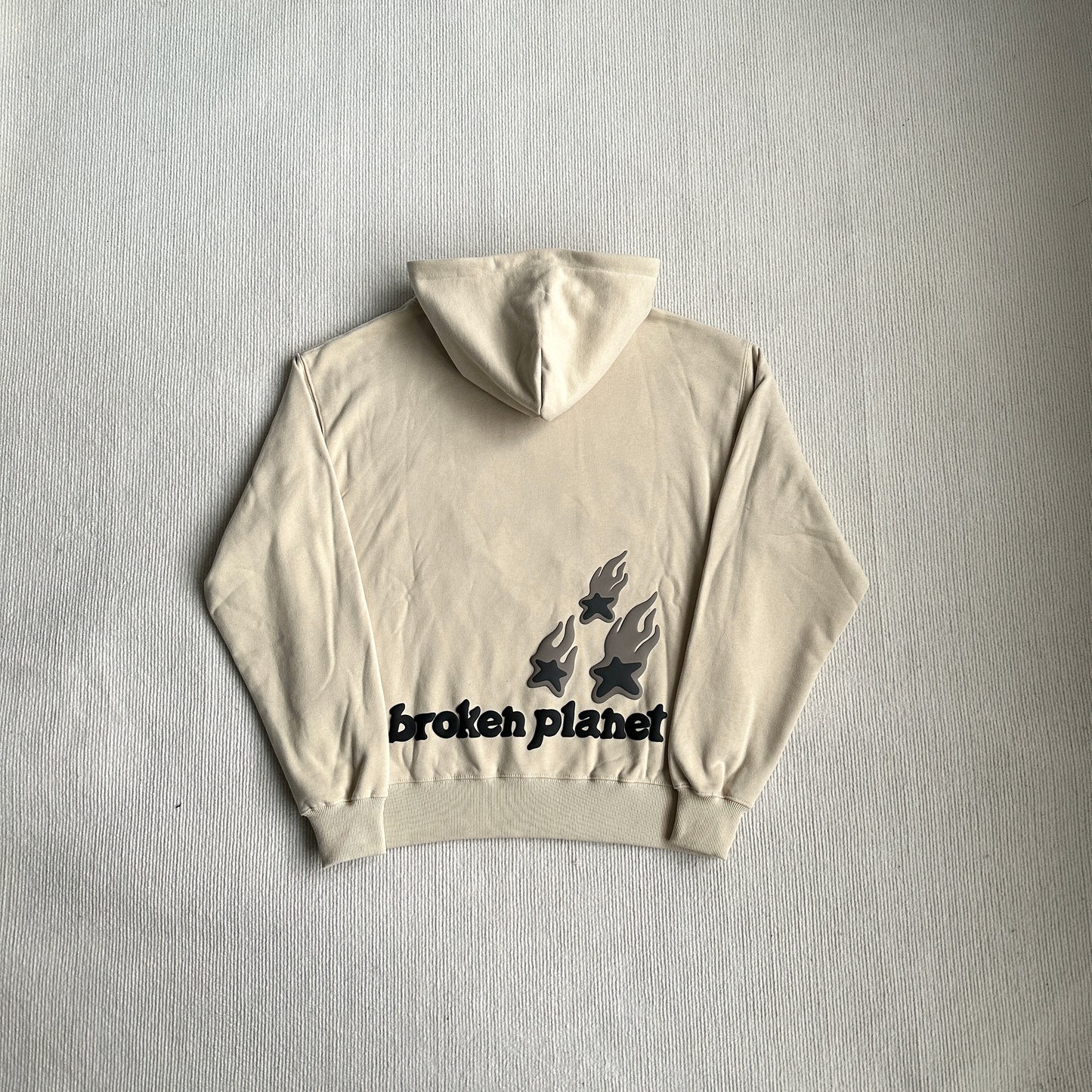 Broken Planet 'Heartless love' Set