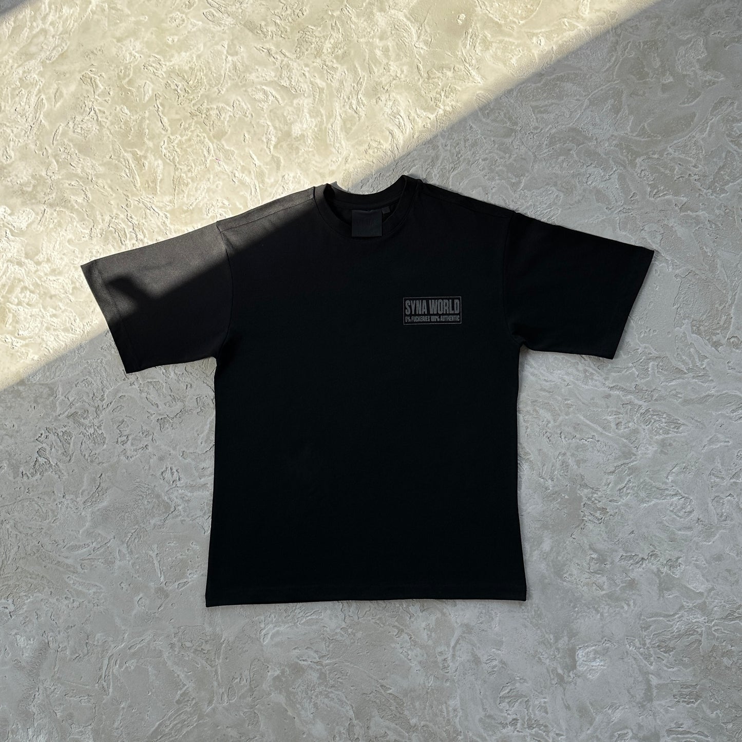Syna 'Disclaimer' Tee