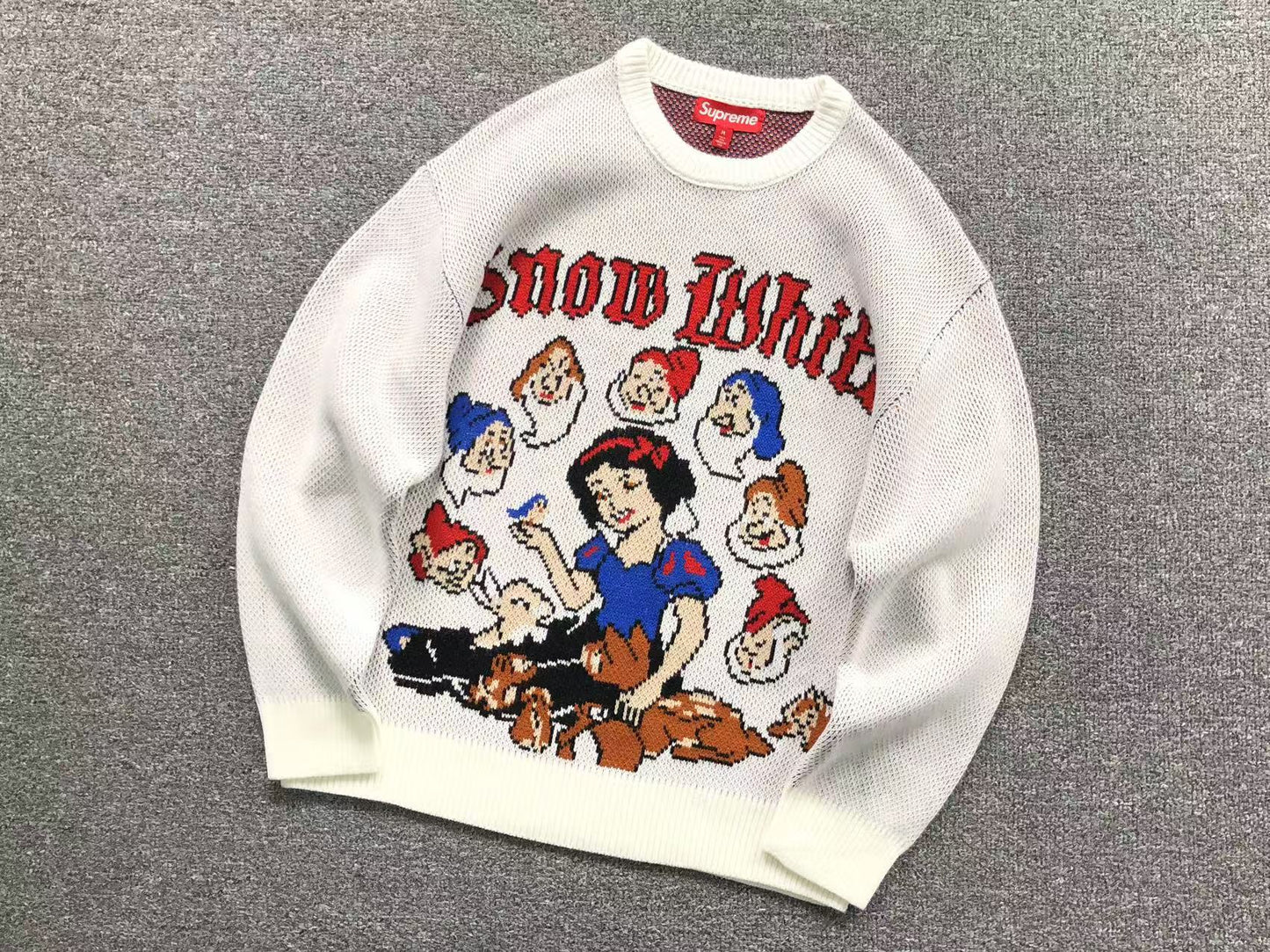 Supreme Snow-white Sweater
