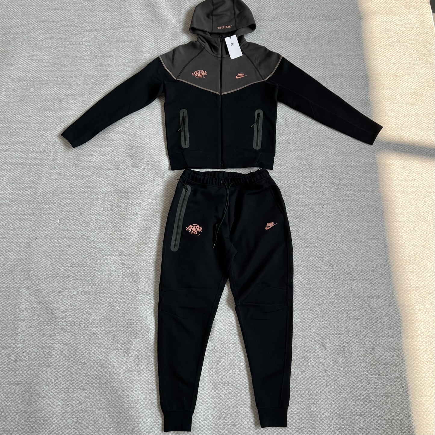 Syna x Nike Techfleece Set