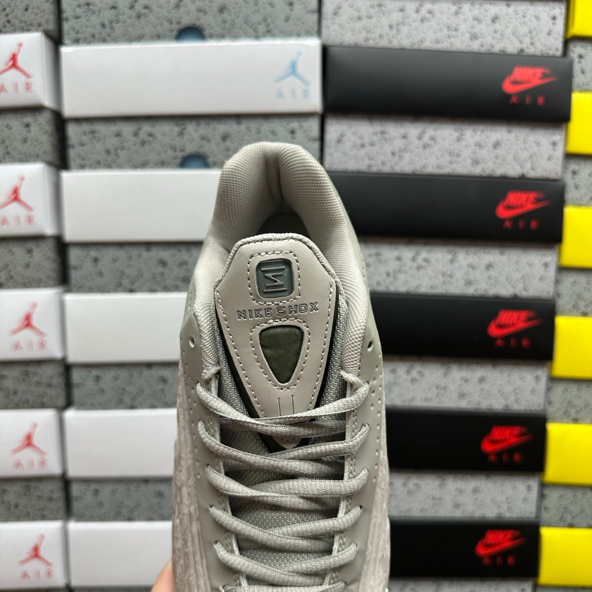 Nike Shox R4 College Grey / Flat Pewter