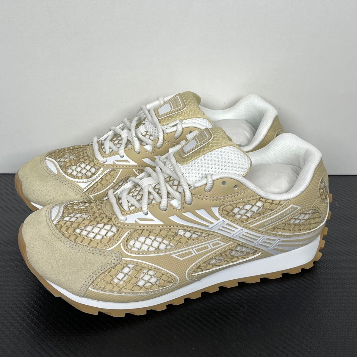 Bottega Veneta Orbit Sneakers Tufo (Beige)
