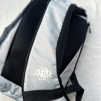 Syna Sling Bag