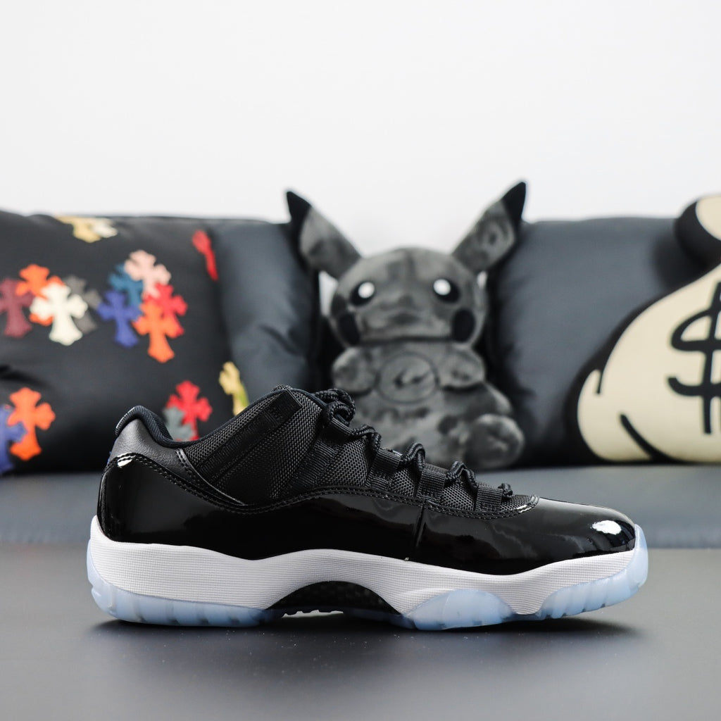 Air Jordan 11 Retro Low "Space Jam"