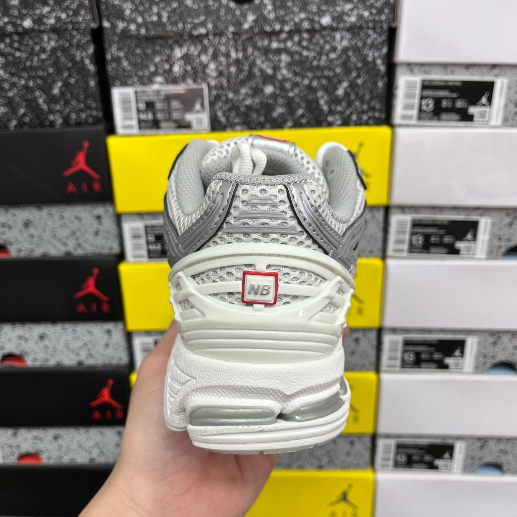 New Balance 1906R "Urbancore Silver"