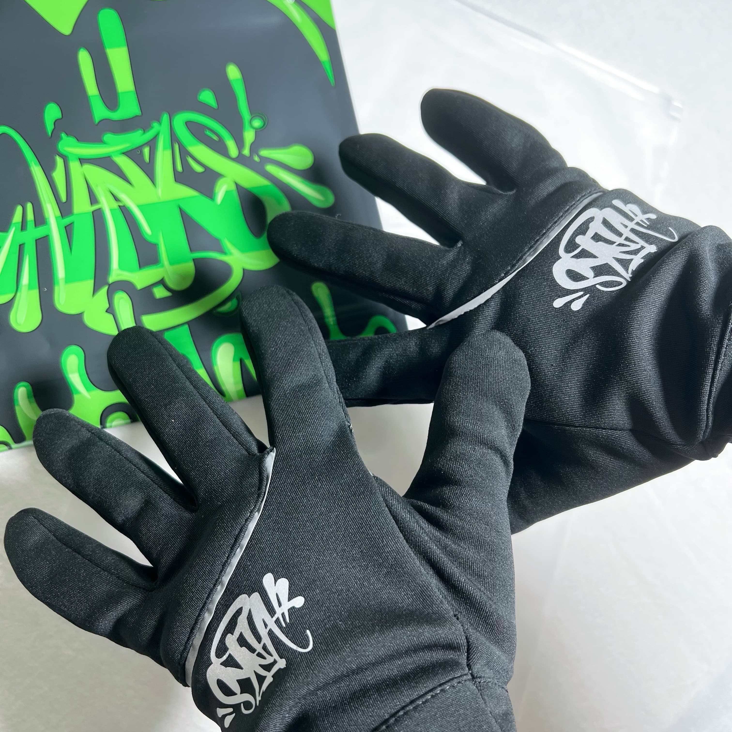 Syna No-trace Gloves