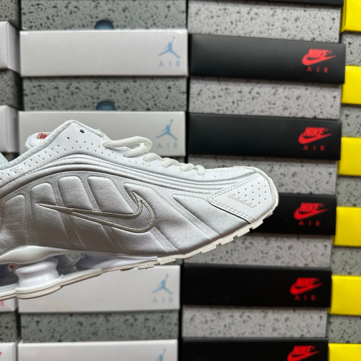 Nike Shox R4 White/Metallic Silver