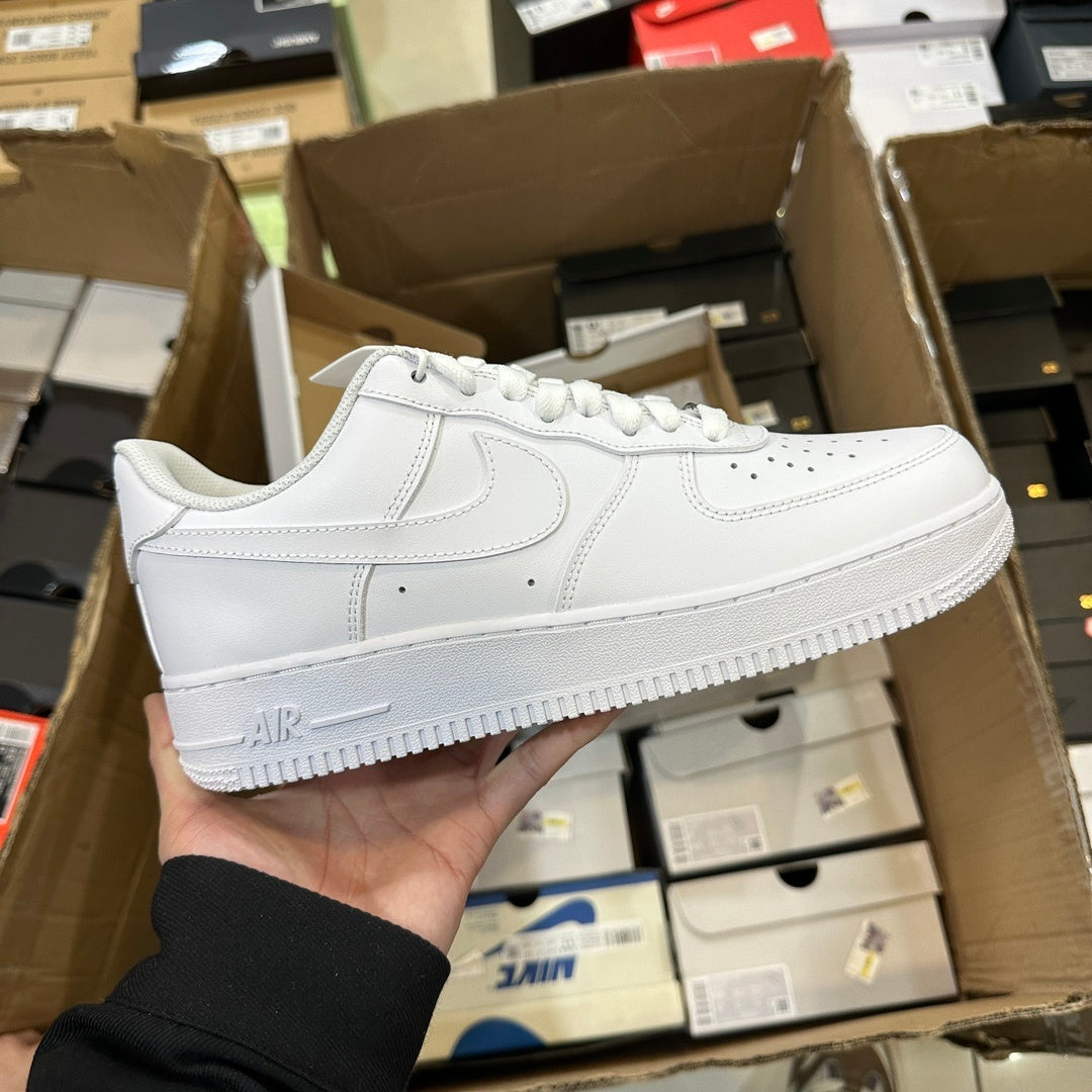 Nike Air Force 1 Triple White