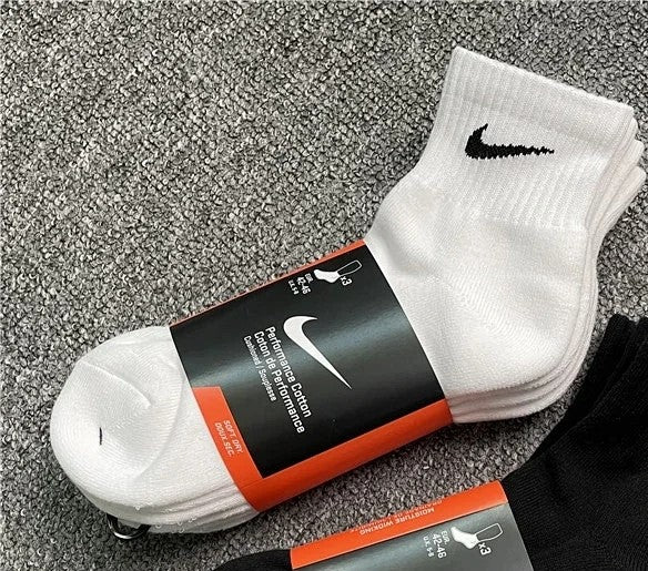 Nike Socks (3 PAIRS)