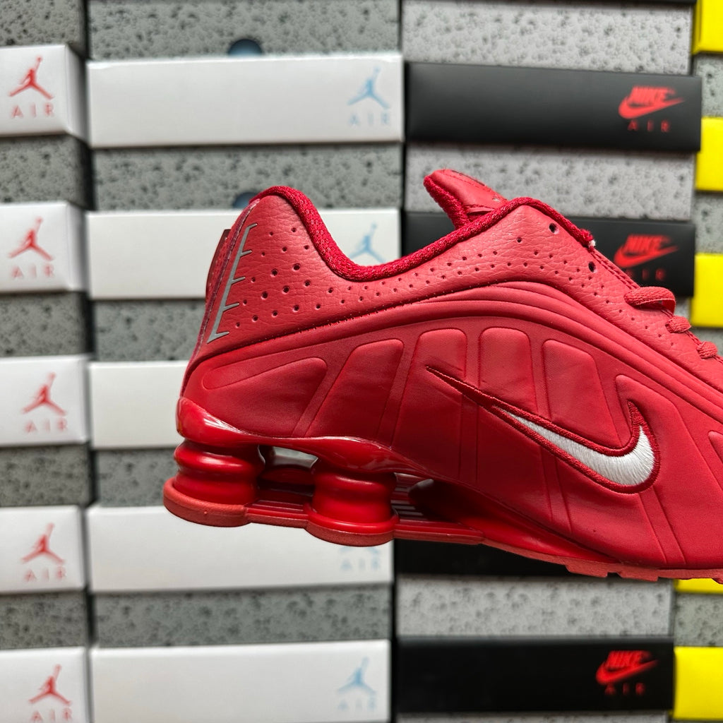 Nike Shox R4 Gym Red