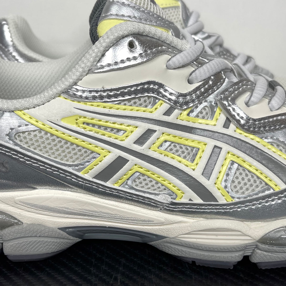 ASICS GEL-NYC White / Huddle Yellow