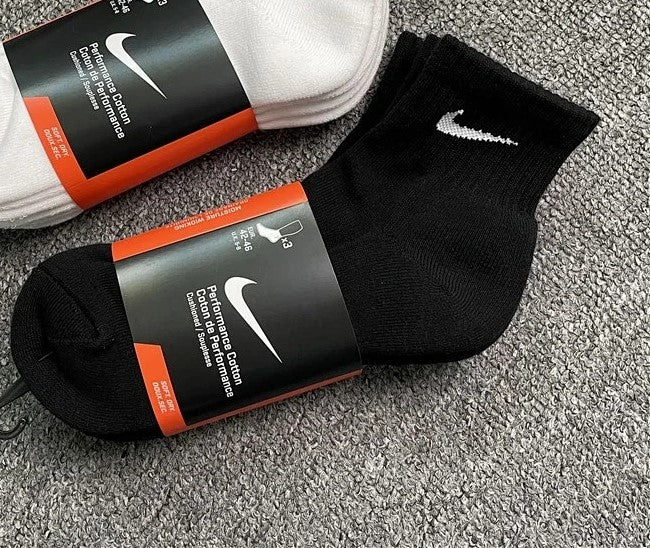 Nike Socks (3 PAIRS)