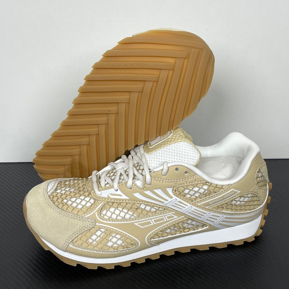 Bottega Veneta Orbit Sneakers Tufo (Beige)