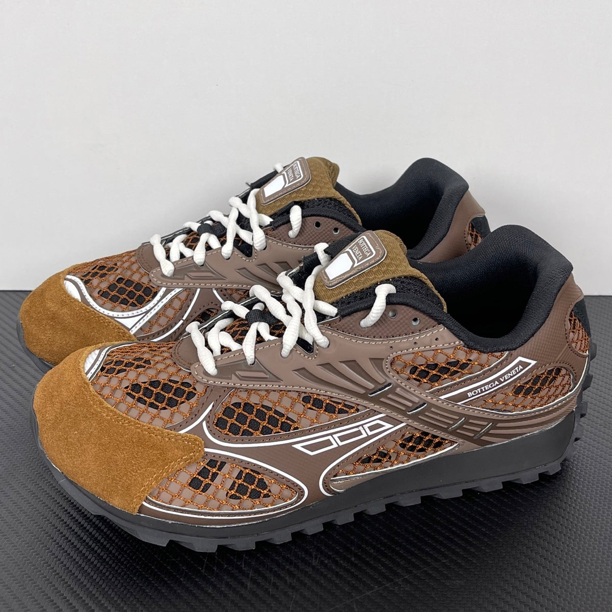 Bottega Veneta Orbit Sneakers Star Anise / Pinecone