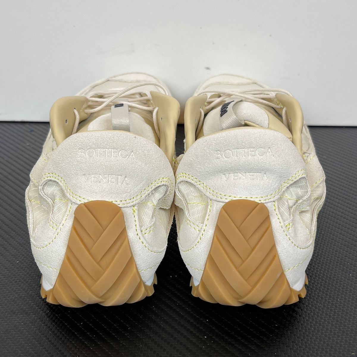 Bottega Veneta Orbit Flash Sneaker String Tufo