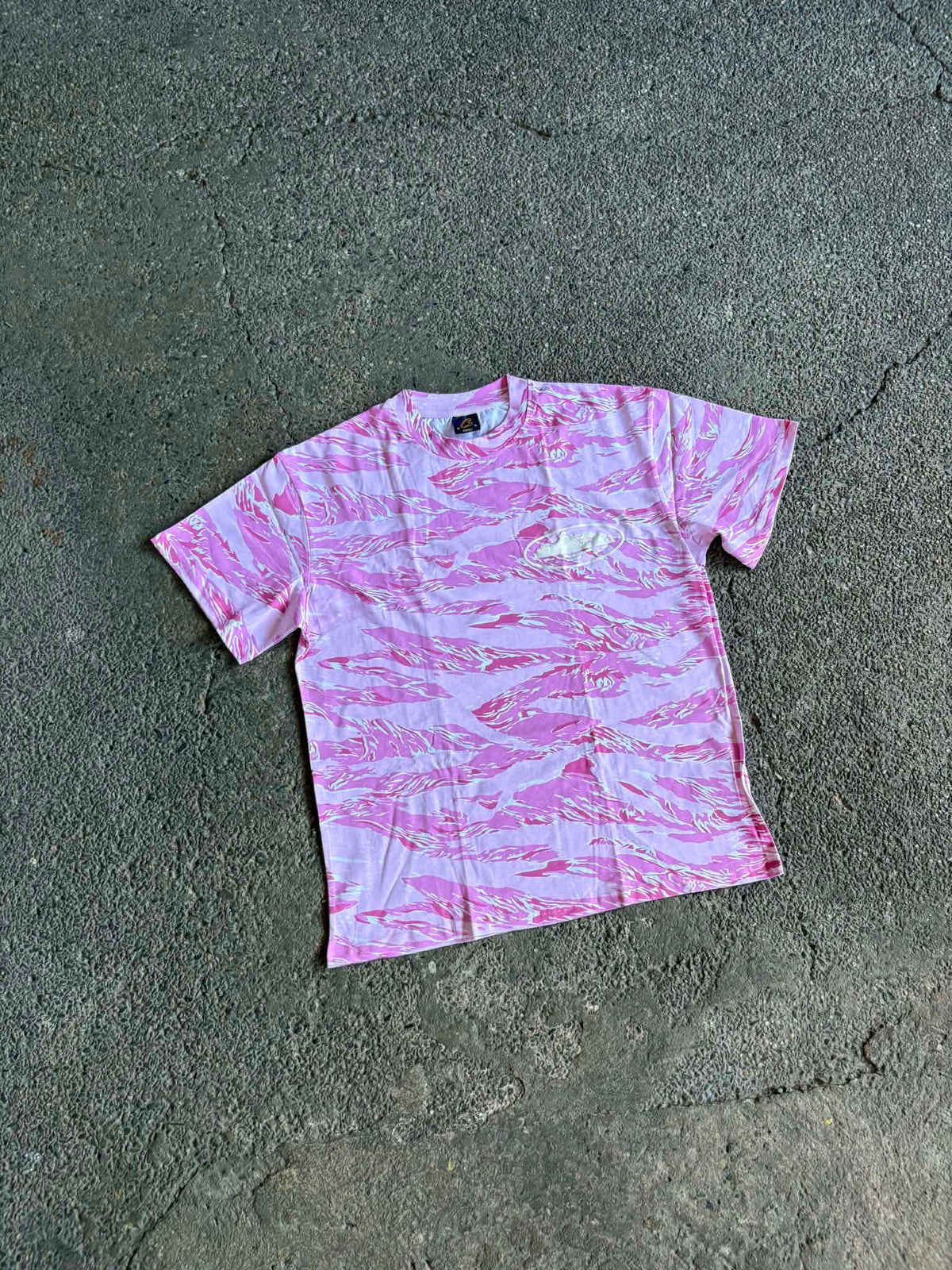Corteiz Island Puff Print Tee Forest Camo Pink (ON-HAND)