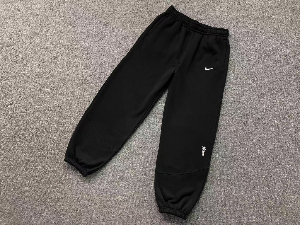 Supreme x Nike Sets
