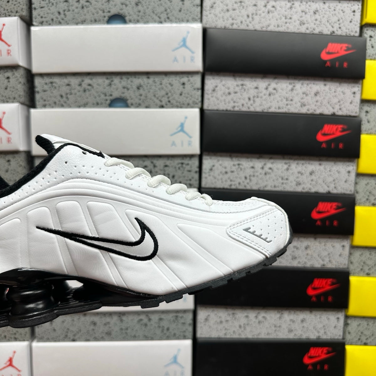 Nike Shox R4 White/Black