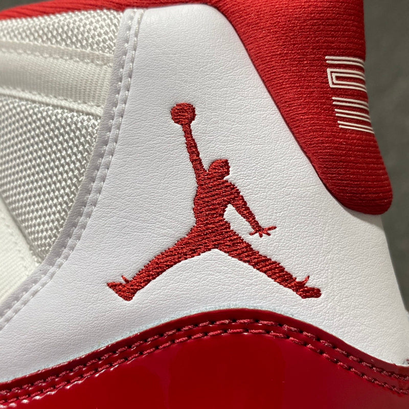 Air Jordan 11 Retro "Cherry"