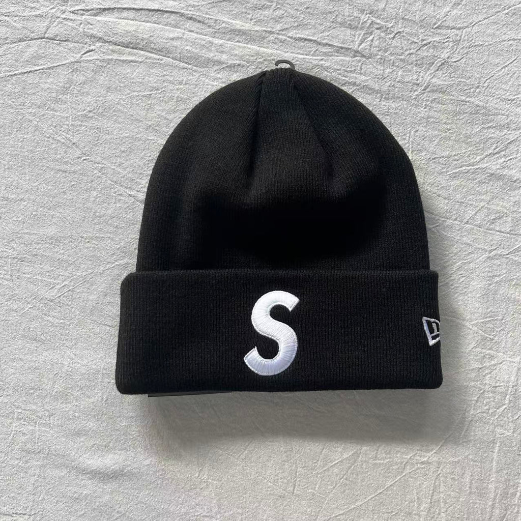 Supreme x New Era Beanies
