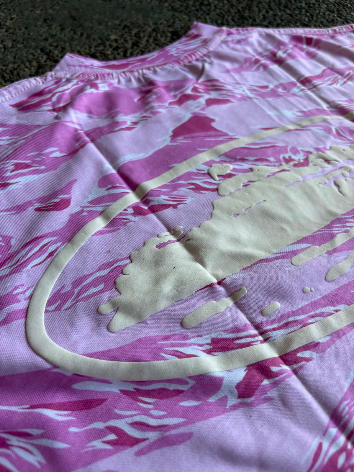 Corteiz Island Puff Print Tee Forest Camo Pink (ON-HAND)