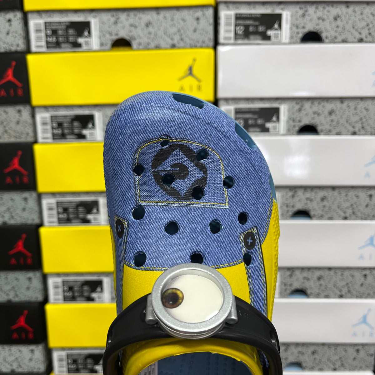 Crocs Minions Clogs