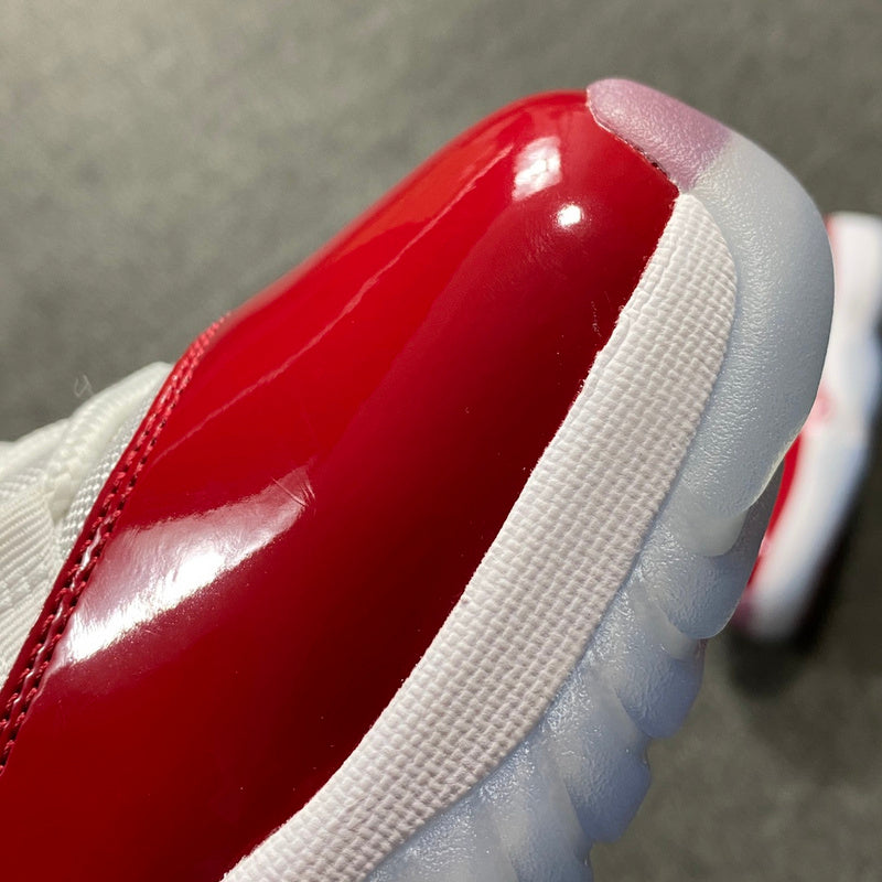 Air Jordan 11 Retro "Cherry"
