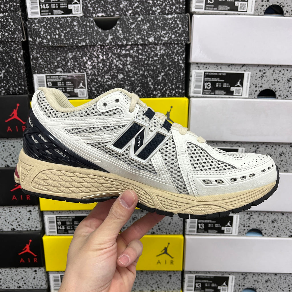 New Balance 1906R "Sea Salt Eclipse True Red"