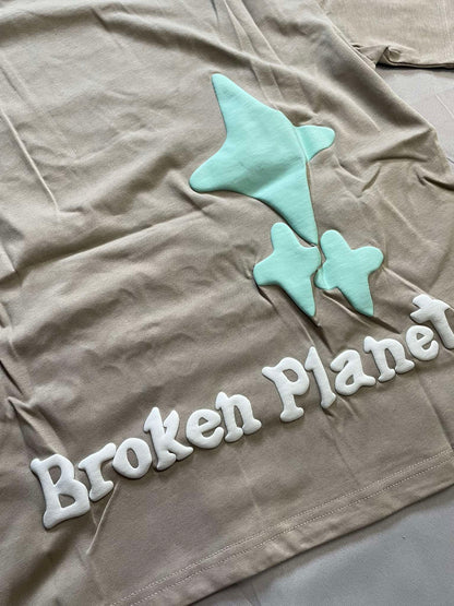 Broken Planet 'The madness never ends' Tee