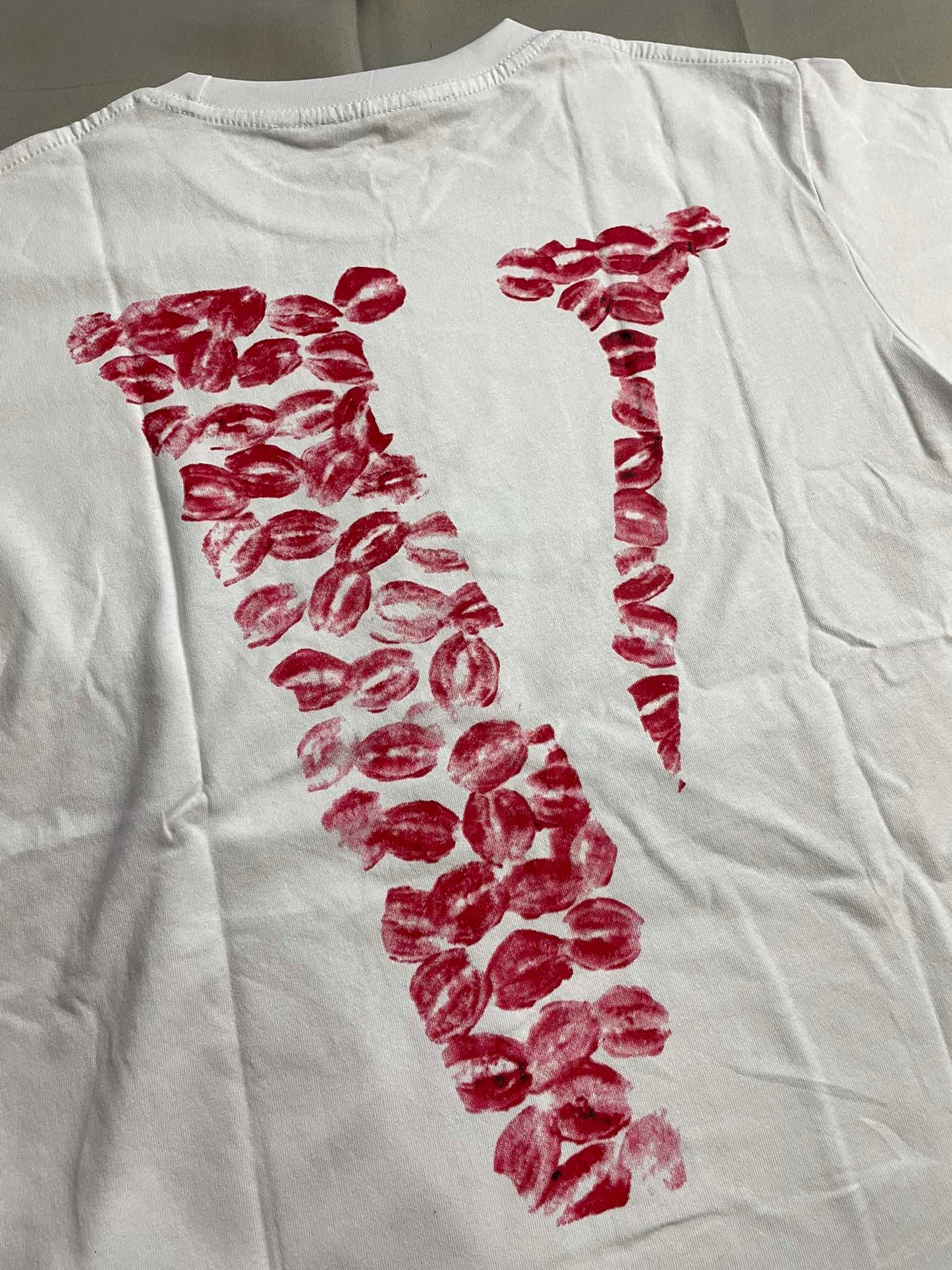 Vlone Friends Kiss Mark Tee