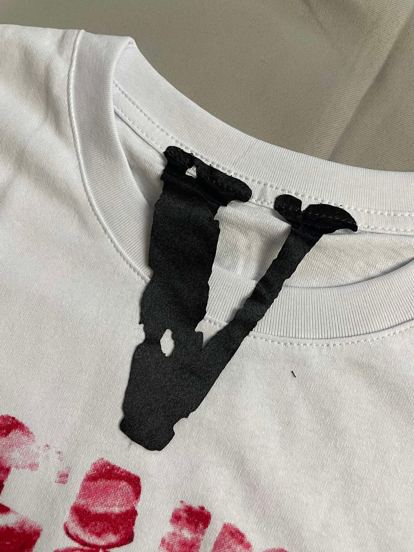 Vlone Friends Kiss Mark Tee