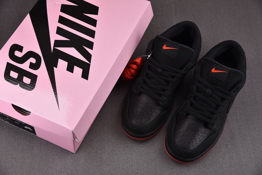 Jeff Staple x Nike SB Dunk Low Pro "Black Pigeon"