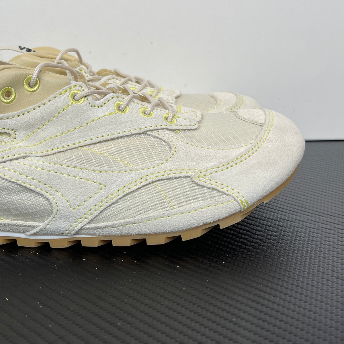 Bottega Veneta Orbit Flash Sneaker String Tufo