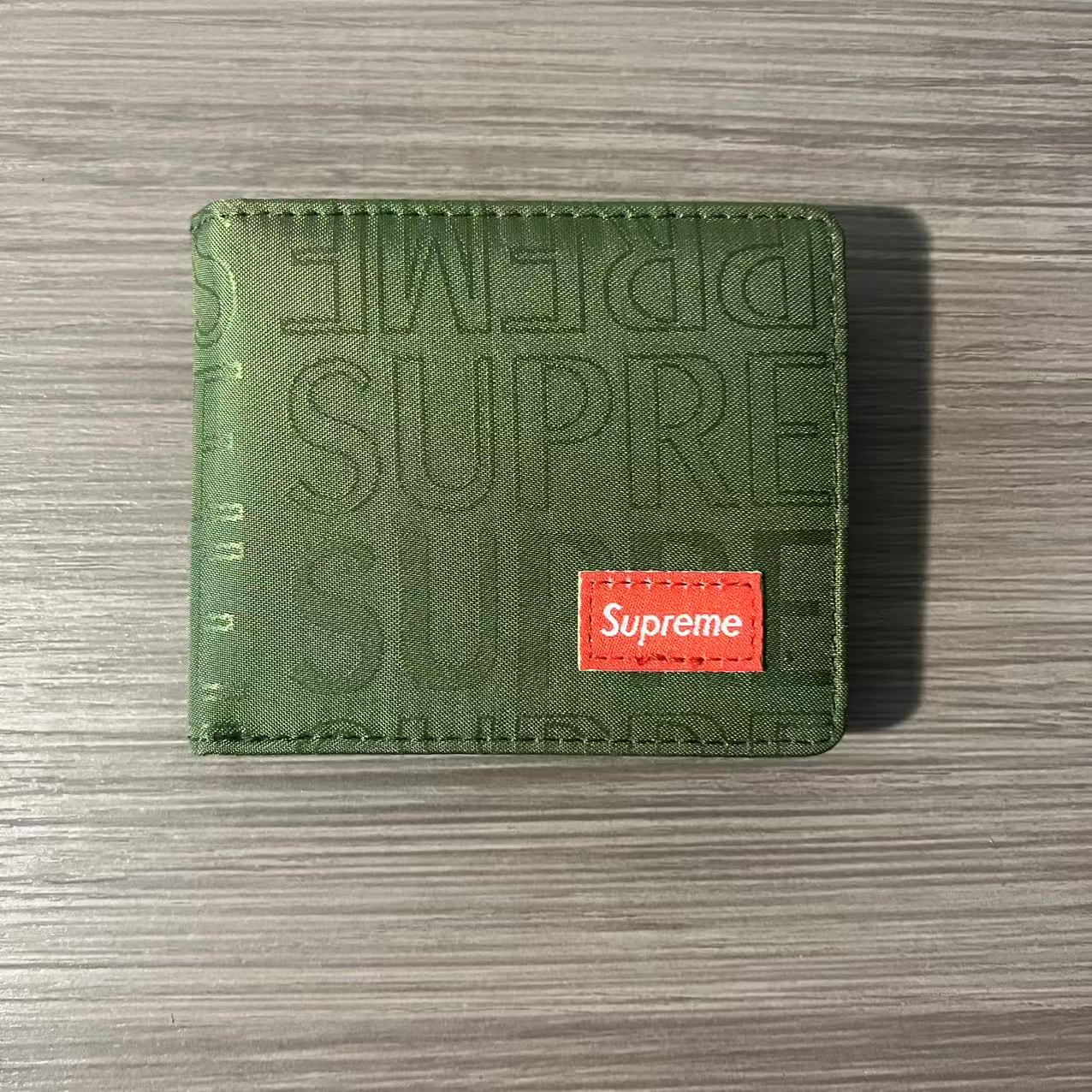 Supreme SS19 Wallet