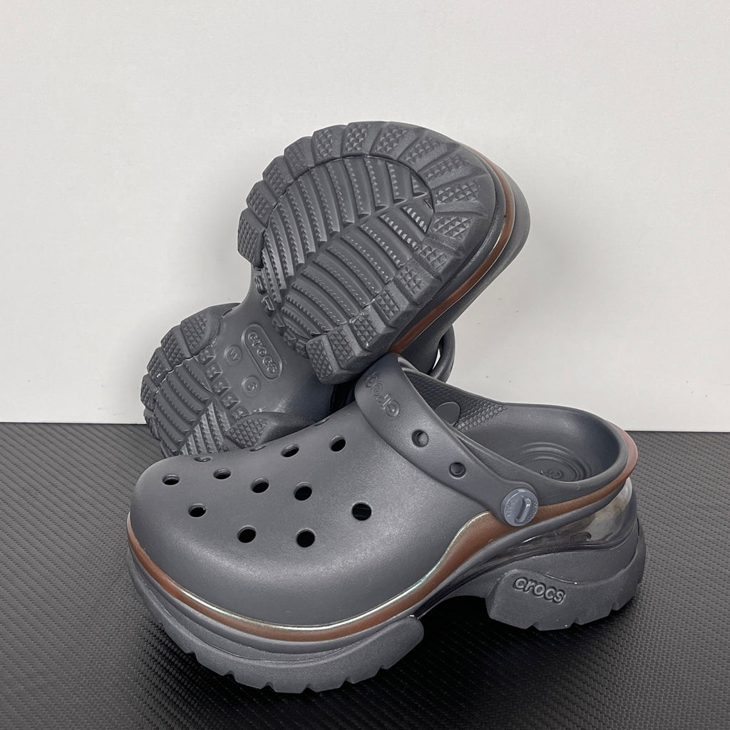 (Women's) Black Crocs Super Bae Clog