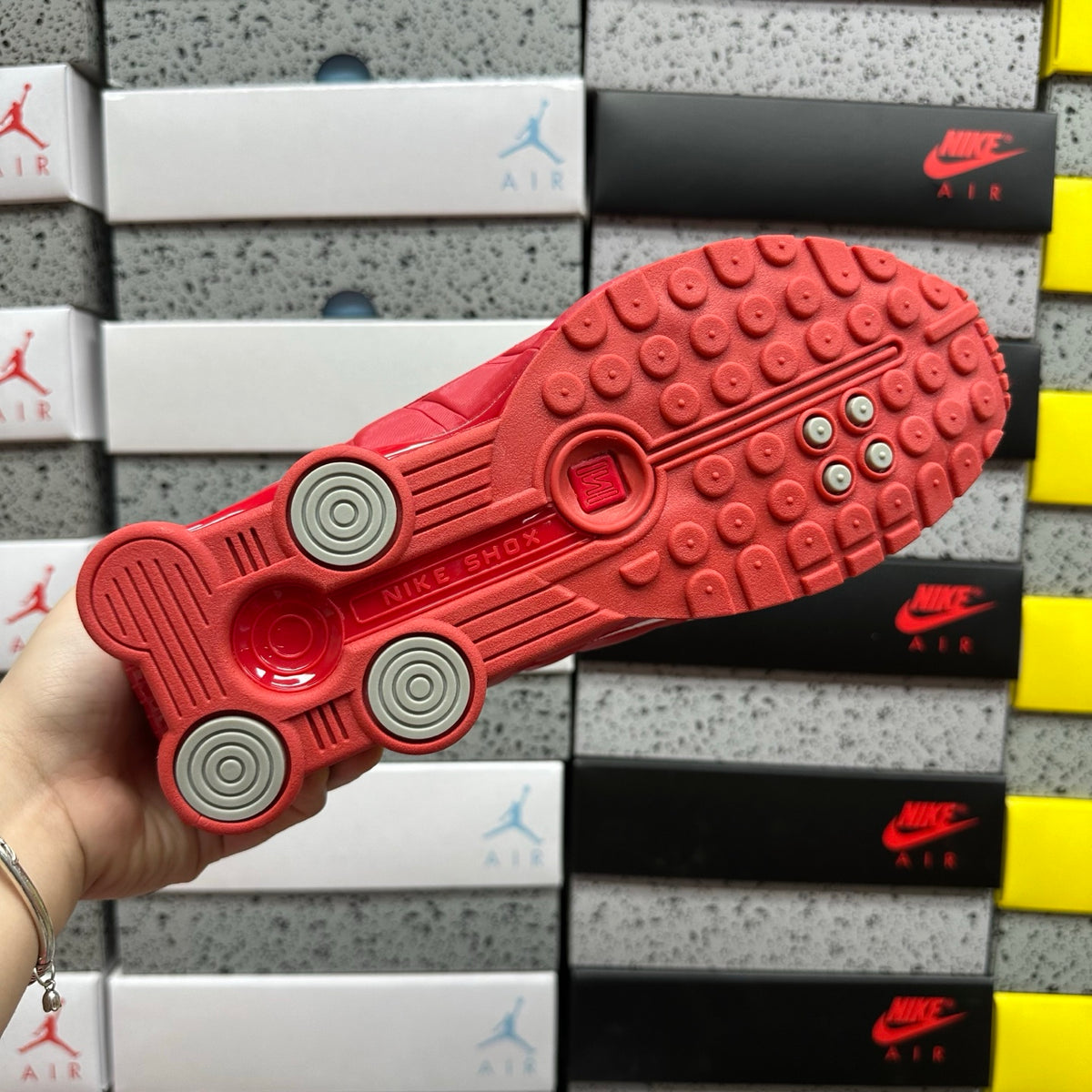 Nike Shox R4 Gym Red