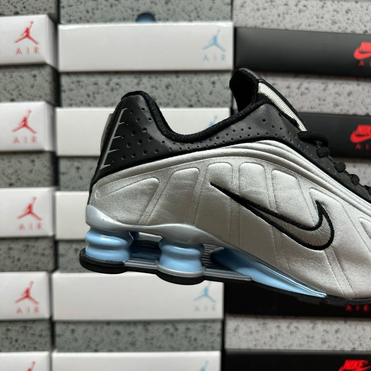 Nike Shox R4 Metallic Silver/Psychic Blue