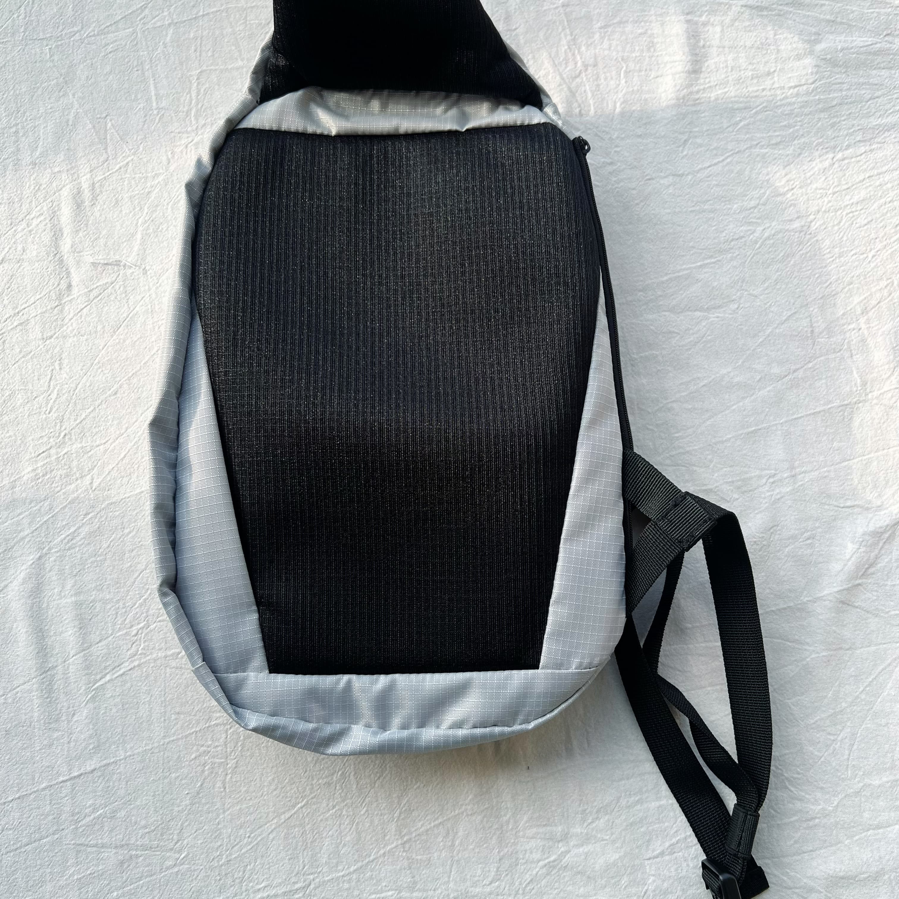 Syna Sling Bag