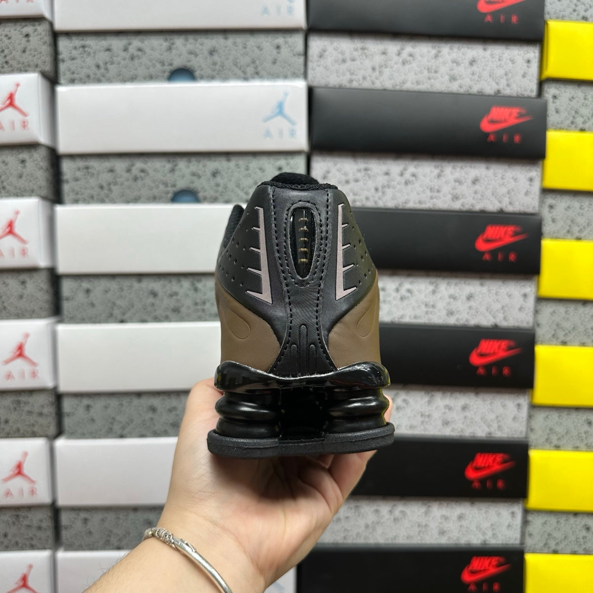 Nike Shox R4 Ironstone