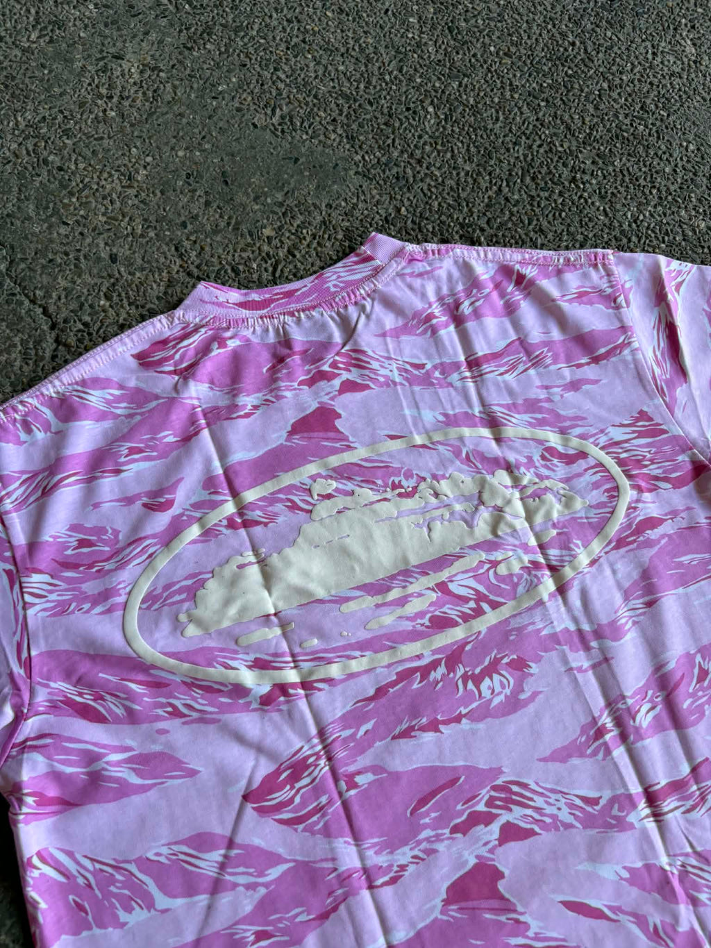 Corteiz Island Puff Print Tee Forest Camo Pink (ON-HAND)
